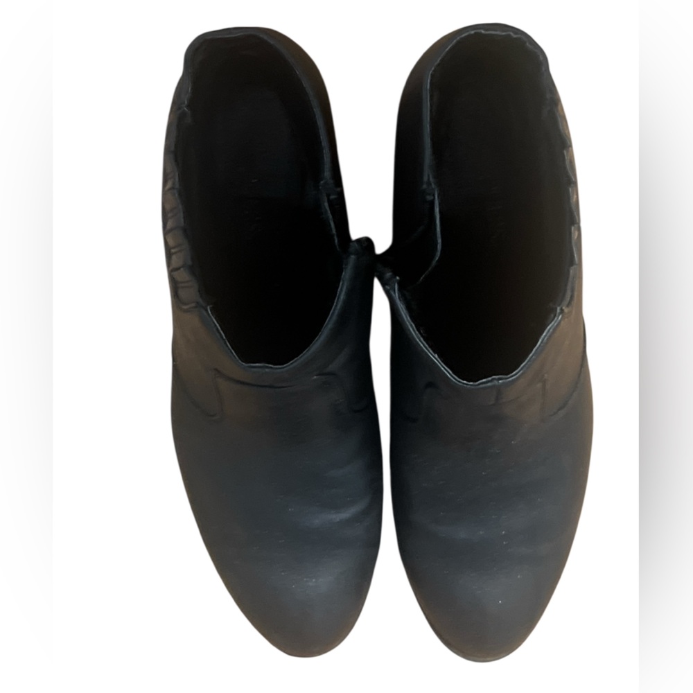 Kim Rogers Black low cut boots size 9